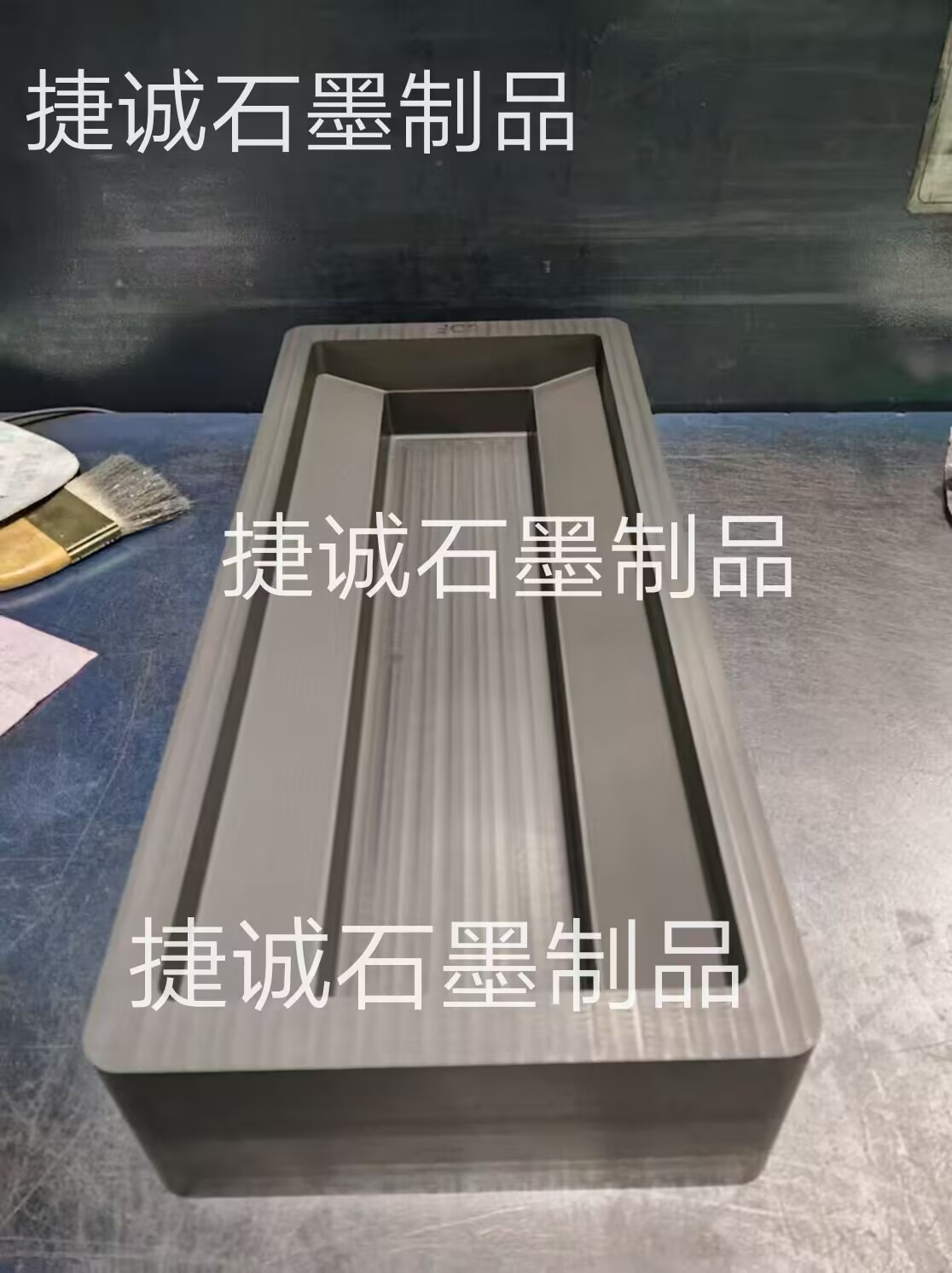 石墨油槽，鑄錠石墨油槽，高純石墨油槽，多槽石墨油槽，耐高溫石墨油槽，金銀鑄錠石墨模具，石墨油槽石墨鑄錠槽，石墨油槽生產(chǎn)廠家