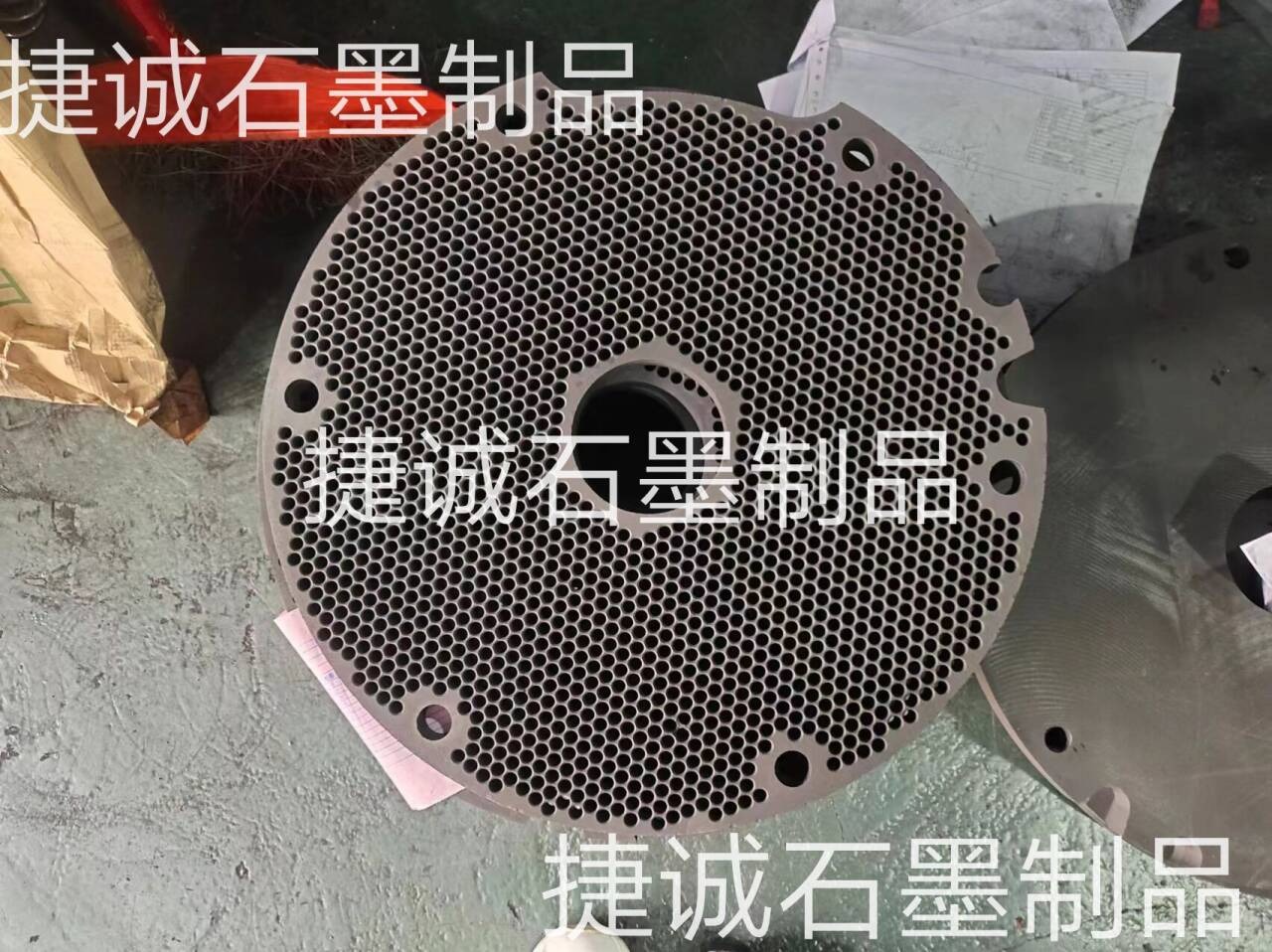 硬質(zhì)合金石墨盤，石墨盤，刀具燒結(jié)石墨盤，石墨盤加工，銅管燒結(jié)石墨盤，燒結(jié)石墨盤，石墨盤加工廠，石墨盤生產(chǎn)廠家，石墨盤廠家